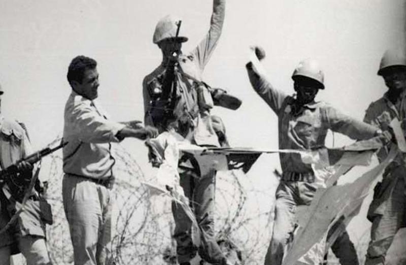 خط أحمر