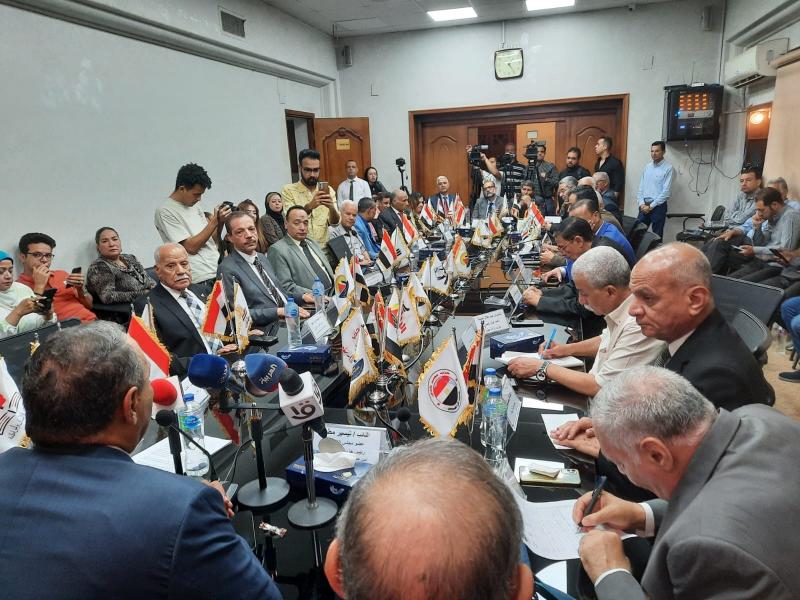 تحالف الأحزاب يُشيد بموقف القيادة السياسية منذ اندلاع الأزمة ورفضه محاولات تصفية القضية الفلسطينية