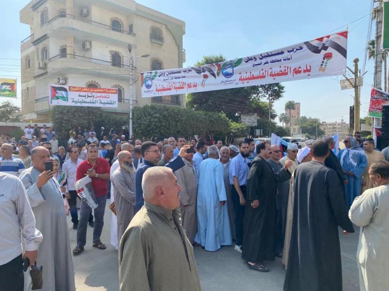 مسيرات حاشدة في «جمعة تحيا مصر» بكفرالشيخ لرفض تهجير الفلسطينيين| صور
