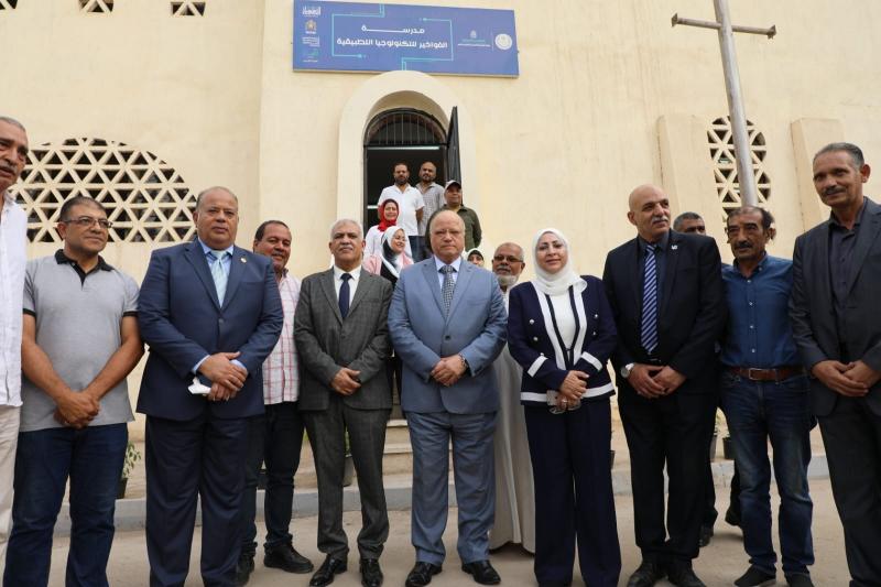 محافظ القاهرة يتفقد بدء الدراسة في مدرسة الفواخير بمصر القديمة | صور