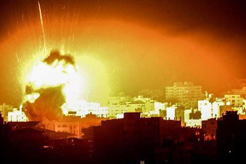 جيش الاحتلال يجدد غاراته الجوية على محيط مستشفى القدس