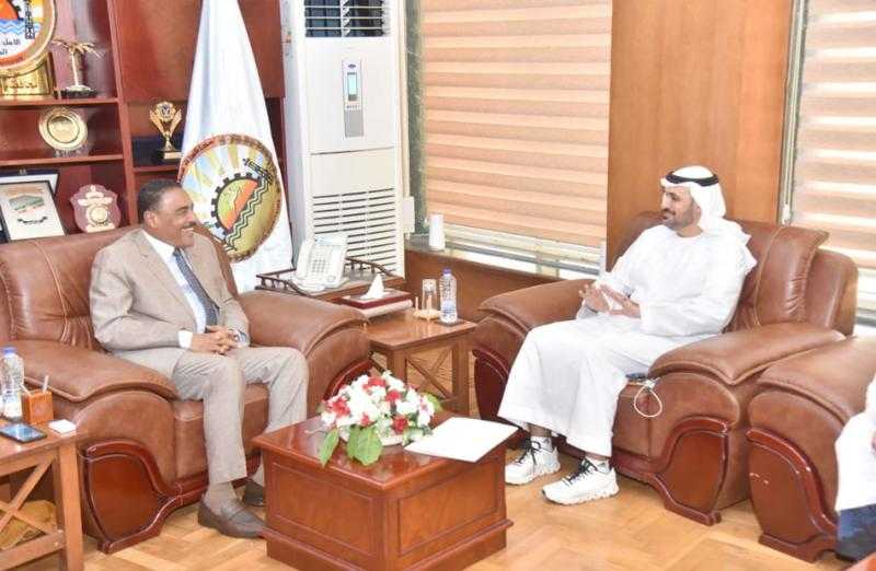 محافظ مطروح يناقش مع مسئول إماراتي أوجه التعاون في مجال البيئة والصحة بالمحافظة| صور
