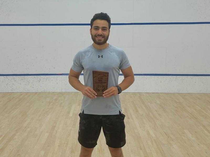 عمر الحديدى رحلة كفاح في عالم الإسكواش بأمريكا