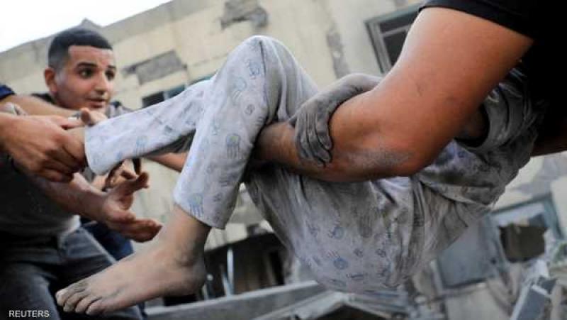 استشهاد 17 فلسطينيا أغلبهم أطفال في قصف إسرائيلي لمنزل بغزة