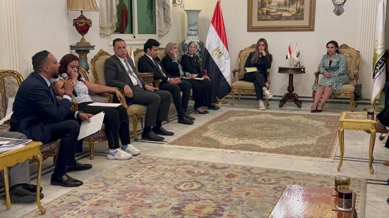 حزب مصر أكتوبر يلتقي بوفد تنسيقية شباب الأحزاب والسياسيين | صور