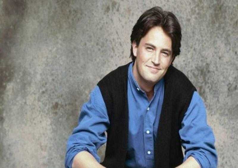 وصول والدى ماثيو بيري نجم مسلسل Friends لمكان وفاته