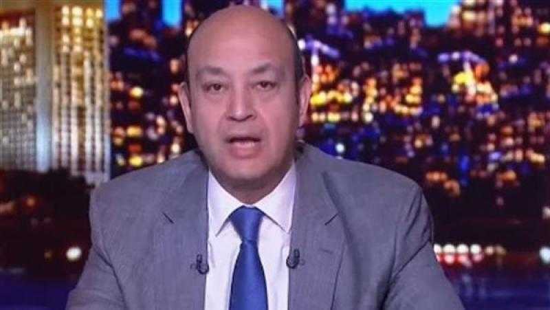 عمرو أديب غاضبا من استهداف دبابة إسرائيلية لسيارة مدنية: رأينا القذارة بأعيننا