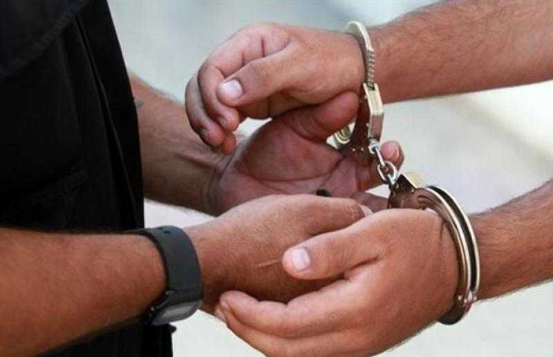 القبض على عامل بحوزته 2 بندقية آلية وطلقات مختلفة الأعيرة بكرداسة