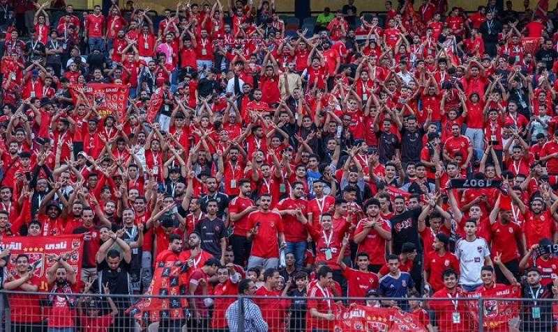 جماهير الأهلي تملأ جنبات ستاد القاهرة قبل مواجهة صن داونز