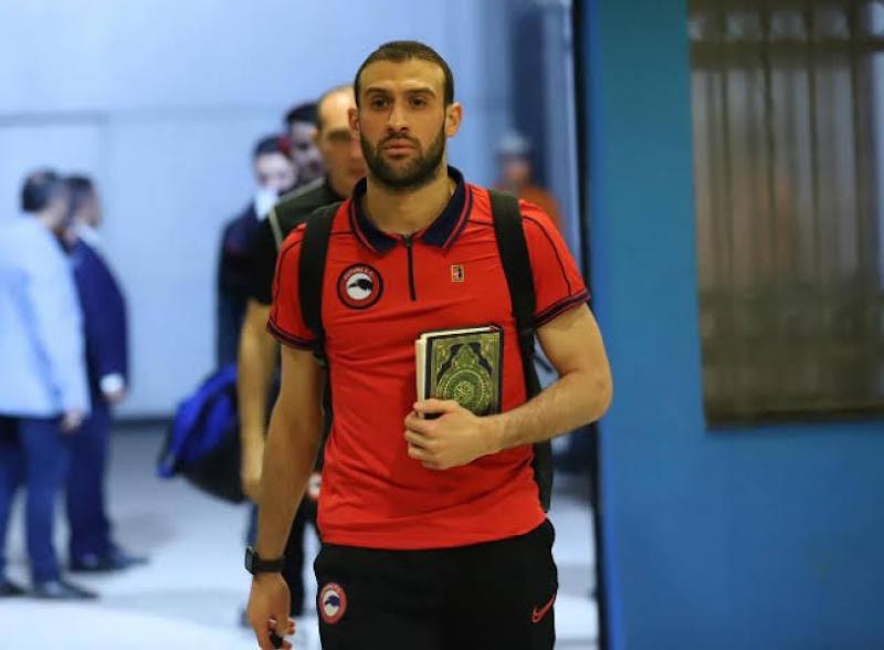 دعبس يرد.. هل ينتقل عمر كمال إلى الأهلي أو الزمالك؟