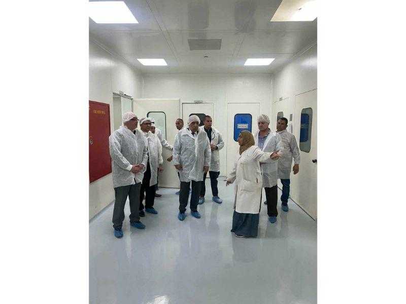 وزير قطاع الأعمال: خطوط إنتاج جديدة للمواد الخام بمصانع النصر للكيماويات الدوائية| صور