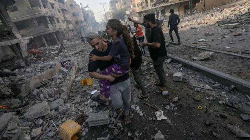 محلل فلسطيني: قطع الاتصالات عن غزة ينذر بفاجعة كبرى خلال الساعات القادمة