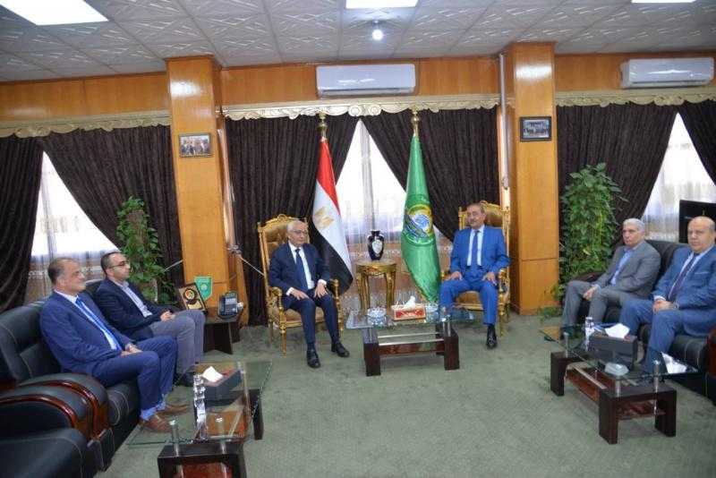 وزير التربية والتعليم يصل إلى الإسماعيلية لتفقد عدد من المدارس ومتابعة سير العام الدراسي| صور