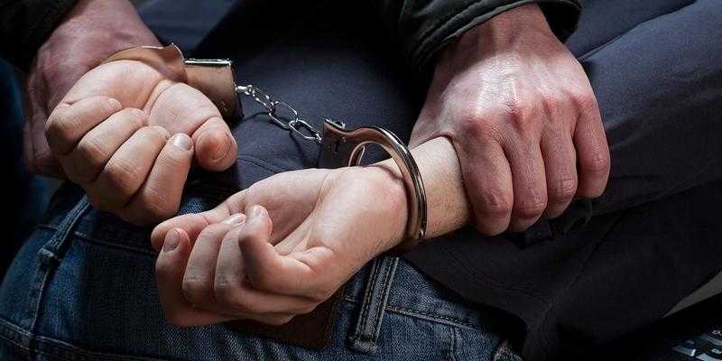 القبض علي مالك مزرعة هارب من تنفيذ أحكام بالحبس بلغت 24 سنة بالبحيرة
