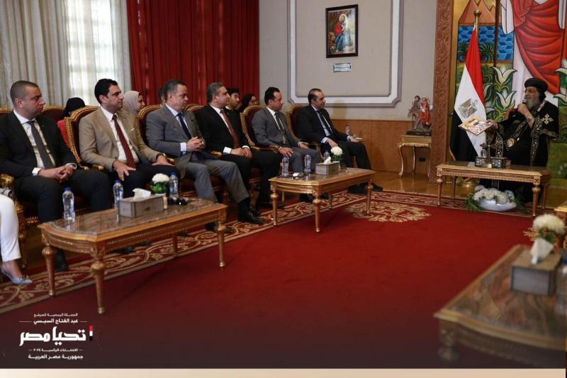 حملة المرشح الرئاسي عبد الفتاح السيسي تزور الكنيسة القبطية الأرثوذكسية وتلتقي قداسة البابا تواضروس الثاني