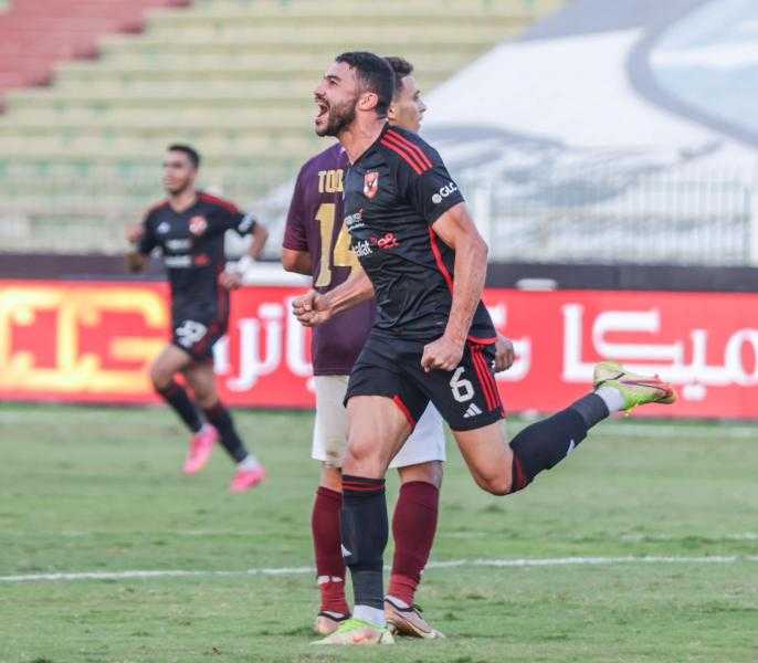 ضياء السيد: الأهلي يعاني بسبب الدوري الأفريقي.. والانسحاب كان القرار الأفضل