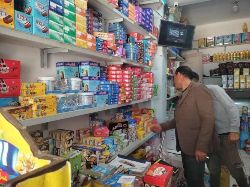 حملة رقابية على الأسواق والمحلات التجارية بكفر الشيخ