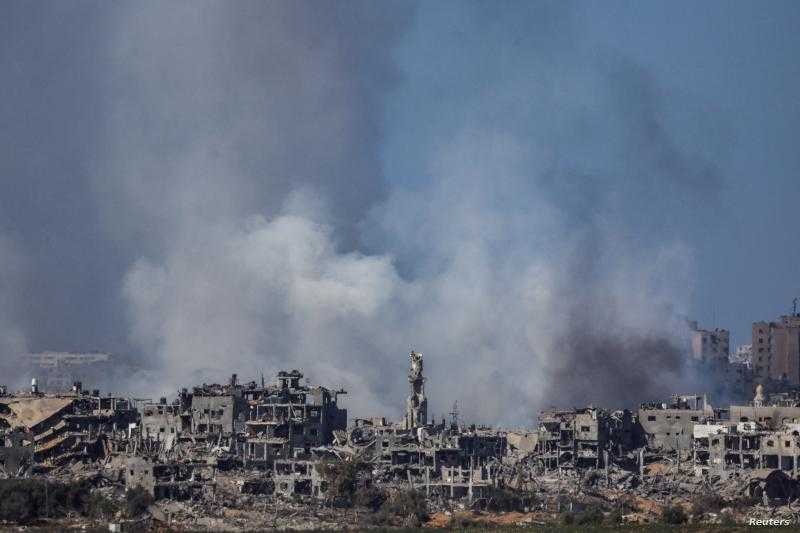 القاهرة الإخبارية: شهداء وجرحى إثر قصف إسرائيلي استهدف المنازل في خان يونس