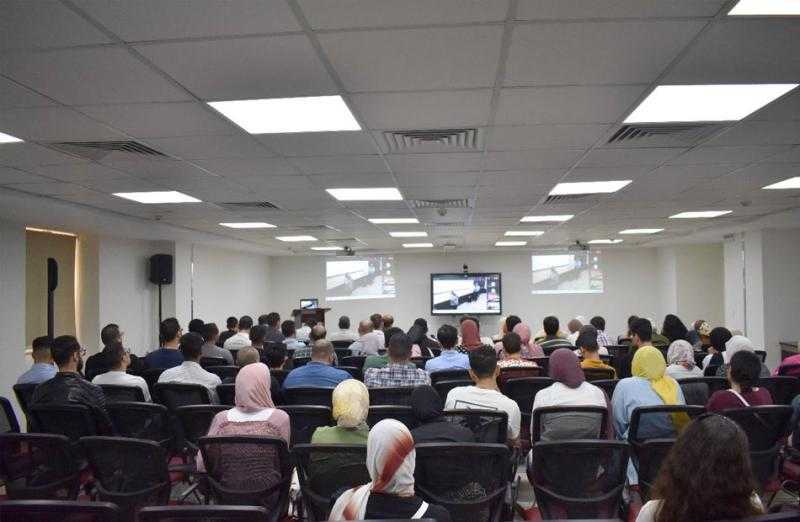جامعة قناة السويس تعلن بدء الدراسة بمنح التدريب المكثف المقدمة من وزارة الاتصالات | صور