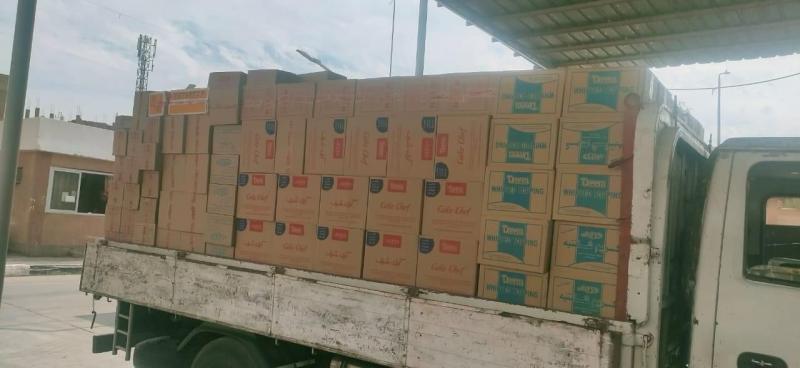 ضبط سيارة محملة بالسلع الغذائية بالأقصر بدون فواتير أو مستندات قانونية