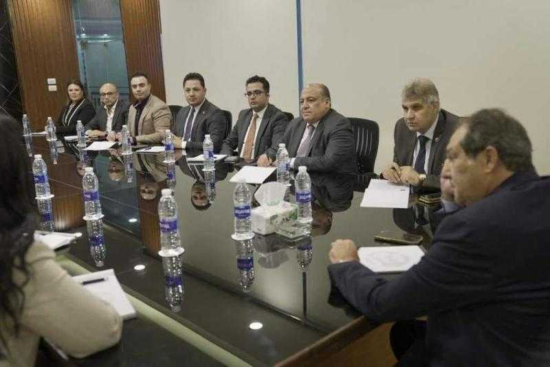 حزب مستقبل وطن يستضيف وفدا من تنسيقية شباب الأحزاب لتعزيز التعاون الثنائي