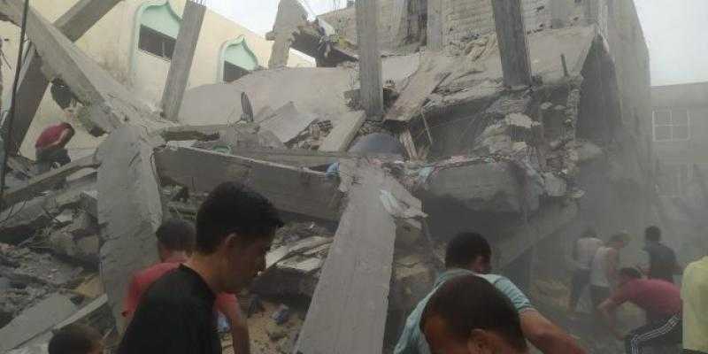 استشهاد 6 فلسطينيين وإصابة آخرين جراء قصف الاحتلال لمنزل شرق خان يونس