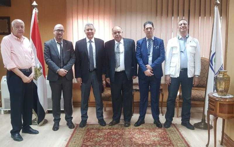 فى اجتماع مع وفد فيدرالية الصناعة والخدمات الجزائرية.. الاتفاق على تصدير منتجات شركات الأدوية التابعة لوزارة قطاع الأعمال العام إلى الجزائر