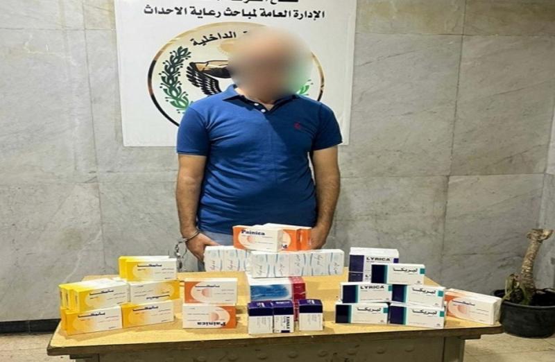 بحوزتهم 5655 قرصا.. إحباط محاولة شخصين ترويج وبيع عقاقير طبية مخدرة