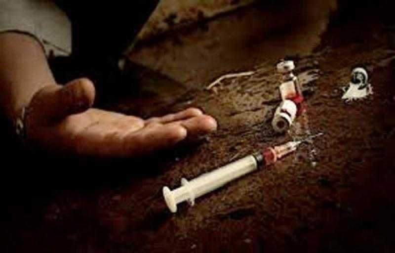 التصريح بدفن جثة شاب توفي بسبب جرعة مخدرات زائدة في المعصرة