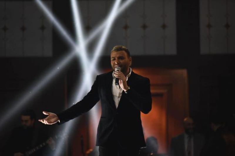 خط أحمر