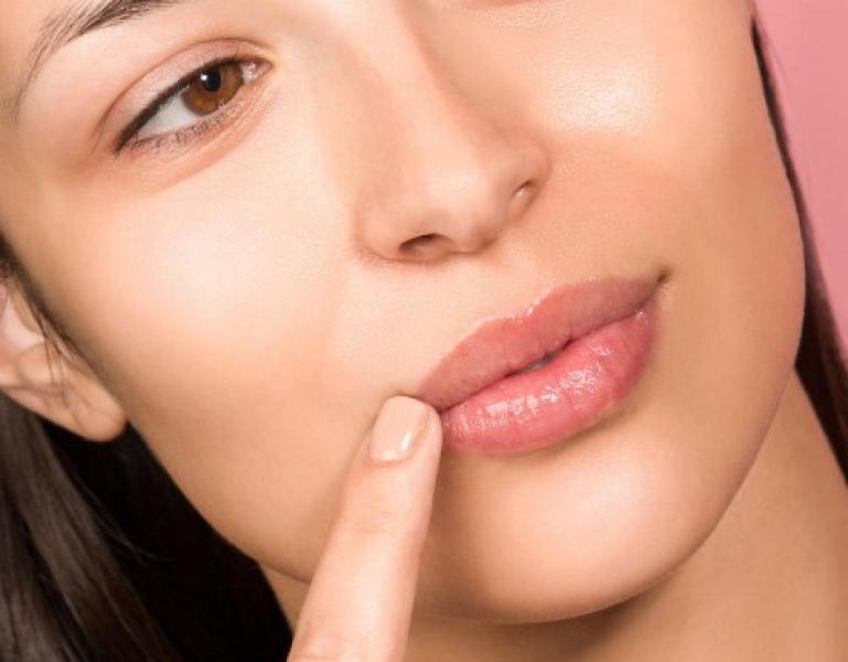 علاجات منزلية للتخلص من تجاعيد الشفاه