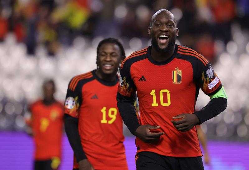 سوبر هاتريك.. لوكاكو يقود بلجيكا لاكتساح أذربيجان بتصفيات أمم أوروبا