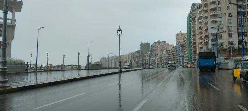 طقس الإسكندرية غدا.. توقعات بسقوط أمطار وشبورة كثيفة صباحا