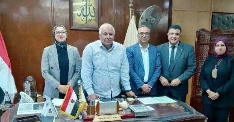 محافظ الوادي الجديد يستقبل وفد وزارة الثقافة لتخريج دفعة ”ابدأ حلمك”