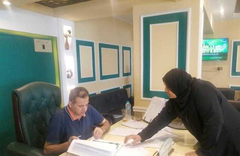 رئيس مدينة الأقصر يلتقي بالمواطنين في اليوم المفتوح