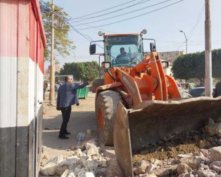 إزالة 135 إشغال طريق خلال حملة بمركز أبو حمص