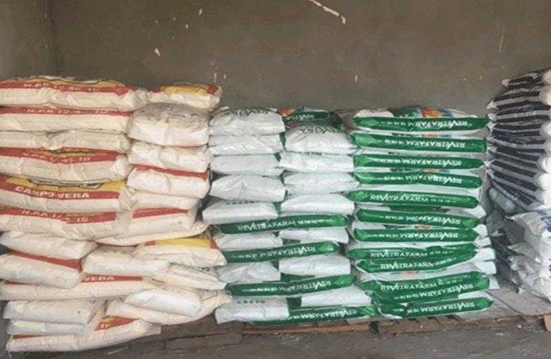 تموين البحيرة: ضبط مخصبات زراعية مجهولة المصدر داخل مخزن فى بدر