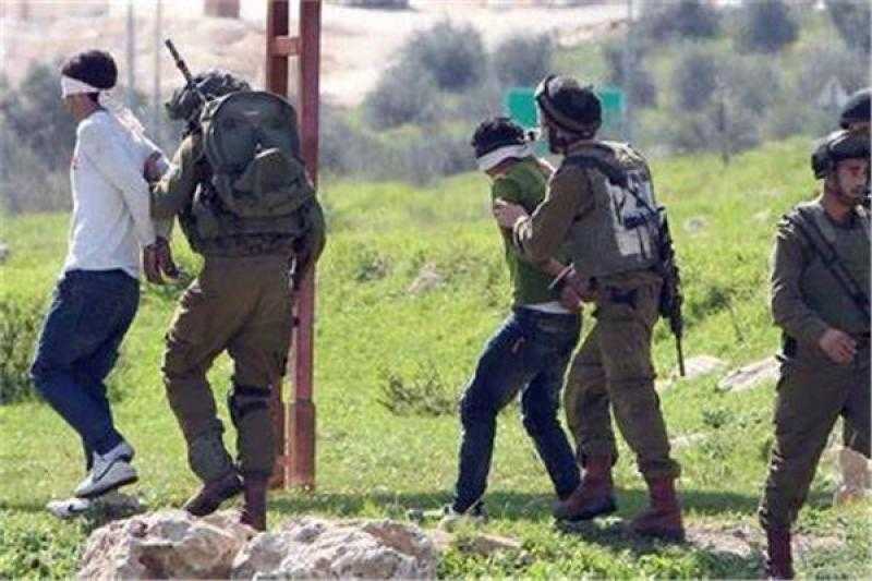 الاحتلال يعتقل 76 فلسطينيا من الضفة الغربية
