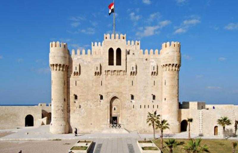 ننشر الأسعار الجديدة لتذاكر دخول الأجانب لقلعة قايتباي بالإسكندرية