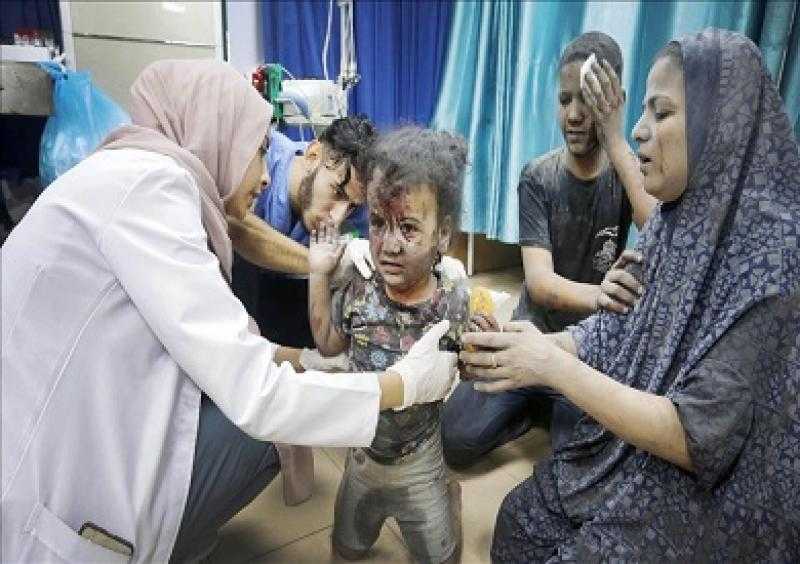 طبيب متطوع لعلاج المصابين الفلسطينيين: لأول مرة نرى هذه الدرجة من الوحشية