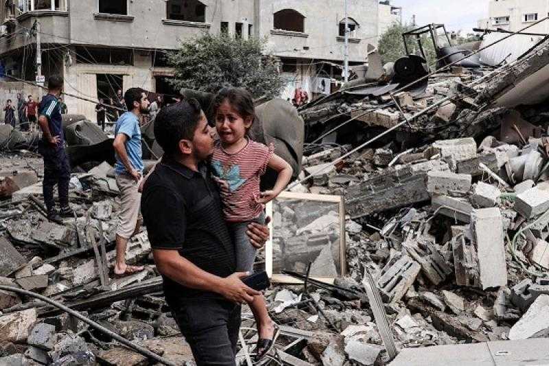 الاحتلال يخترق الهدنة ويطلق الرصاص على النازحين أثناء عودتهم لشمال غزة
