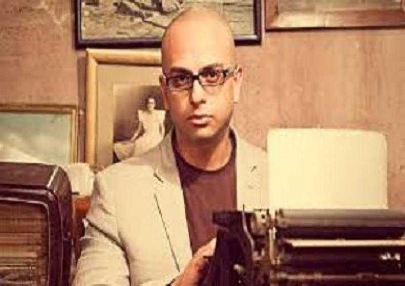 أحمد مراد: انتهيت من كتابة سيناريو فيلم موسم صيد الغزلان