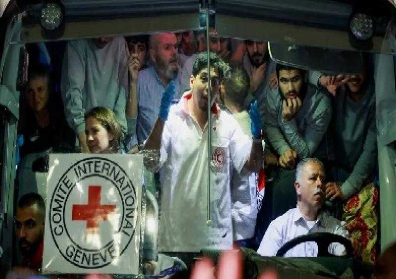 إسرائيل تفرج عن 39 معتقلا فلسطينيا بينهم 6 سيدات و33 طفلا
