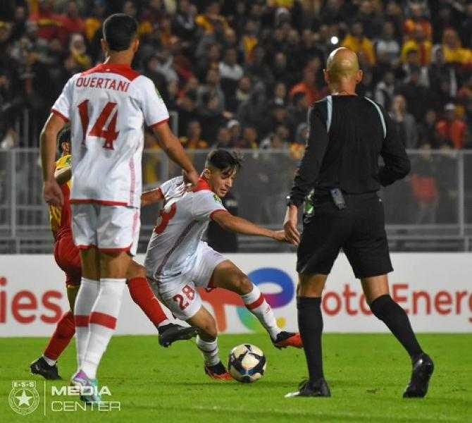 لجنة الحكام تعلق على احتجاج النجم الساحلي ضد محمد عادل