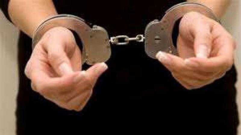 ضبط فتاة تبث فيديوهات خادشة للحياء عبر تطبيقي تيك توك وبيجو لايف
