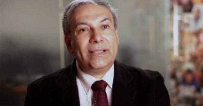 عمرو دوارة: والدي هو أكثر شخص حاربني حتى لا أعمل كناقد ومخرج