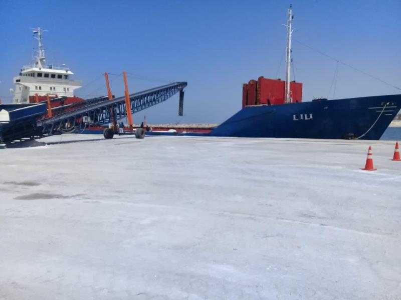 فتح ميناء العريش البحري بعد تحسن الأحوال والظروف الجوية