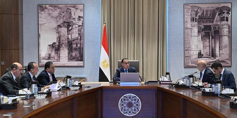 رئيس الوزراء يلتقي رئيس جهاز تنمية المشروعات المتوسطة والصغيرة لمتابعة عدد من ملفات العمل