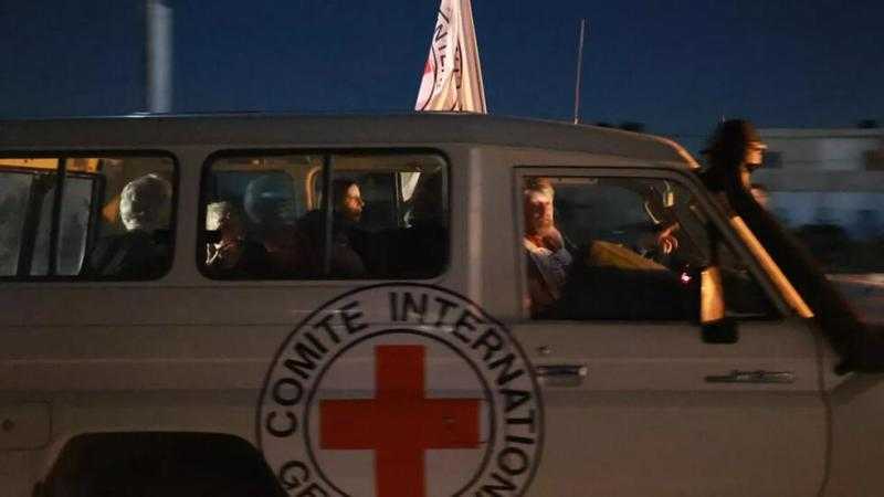 بدء الإفراج عن المحتجزين الإسرائيليين ضمن الدفعة الثالثة لصفقة تبادل الأسرى