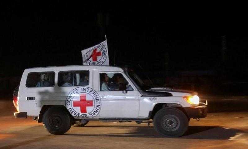 القاهرة الإخبارية: الصليب الأحمر يتحرك بقطاع غزة استعدادا لتسلم المحتجزين الإسرائيليين